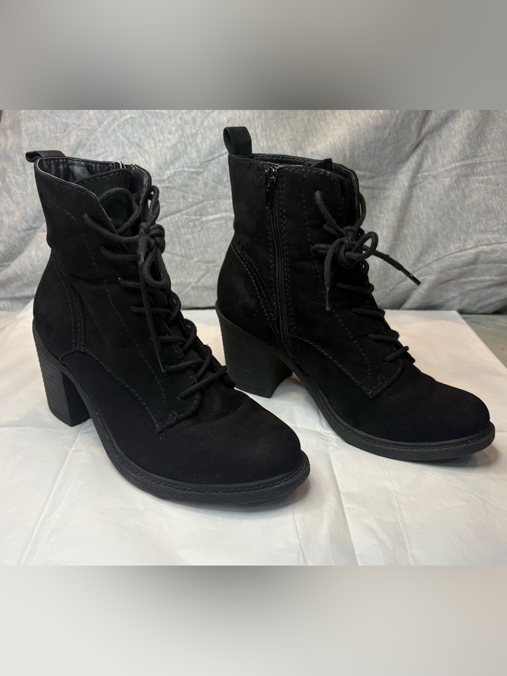 True Craft Women’s Black Lace-Up Side Zip Ankle Bootie Block Heel Round Toe 7.5M